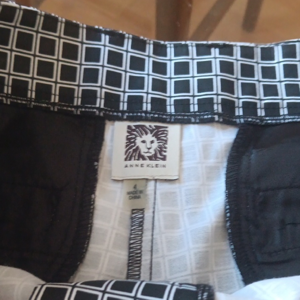 Anne Klein Monochrome Geometric Skirt